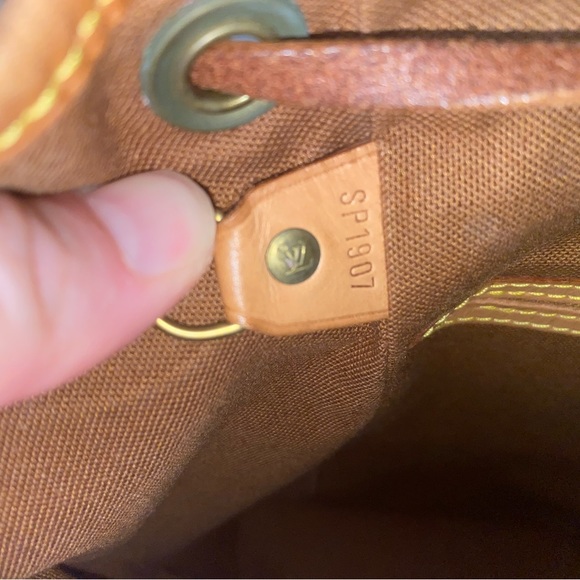 Louis Vuitton Montsouris MM Backpack - Picture 10 of 12